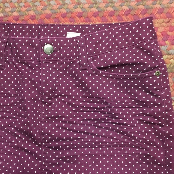 MAROON POLKA DOT DENIM MINI SKIRT - Picture 2 of 4
